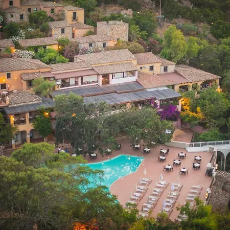 Üdülőközpont Park - Borgo Cala Moresca 4*