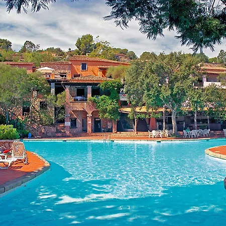 Resort Park - Borgo Cala Moresca