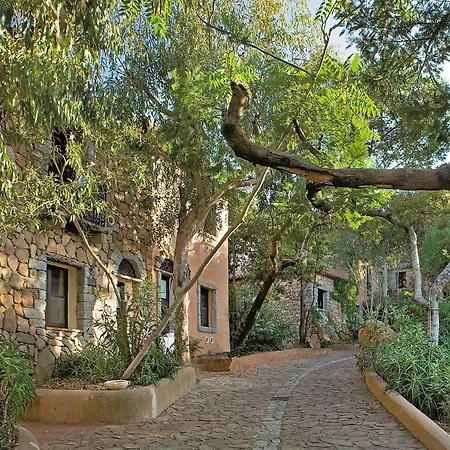 Park - Borgo Cala Moresca Üdülőközpont 4*