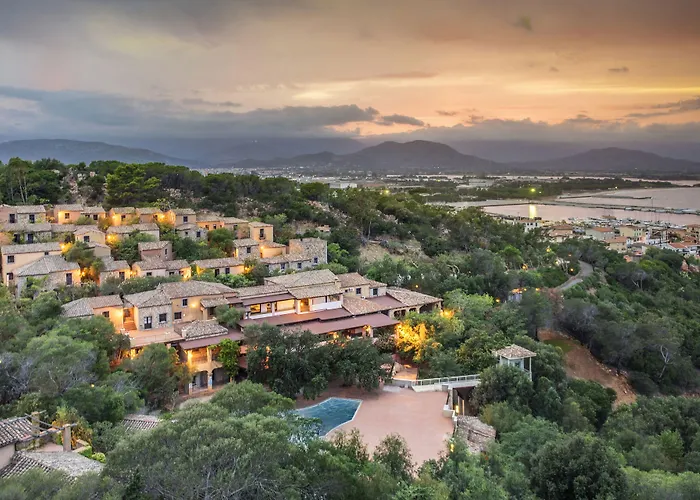 Resort Park - Borgo Cala Moresca 4*