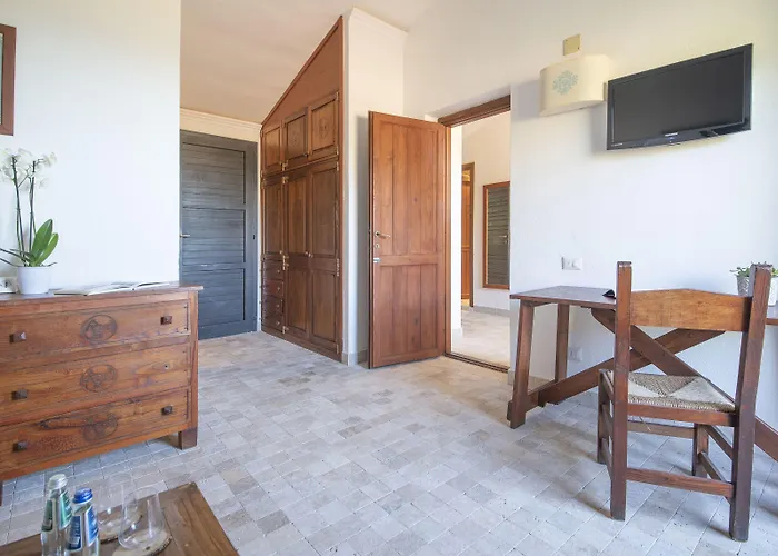 Resort Park - Borgo Cala Moresca Àrbatax