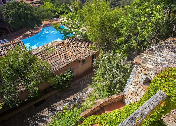 Park - Borgo Cala Moresca Resort